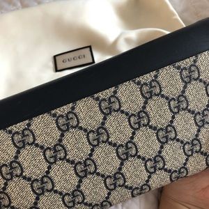 Gucci Bags - Navy & Cream Double G Gucci Envelope Wallet Gucci Bags - Navy & Cream Double G Gucci Envelope Wallet